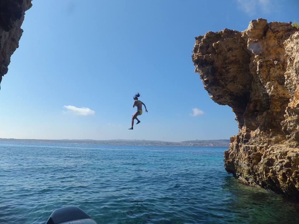DEEP WATER SOLOING – Climbing Malta